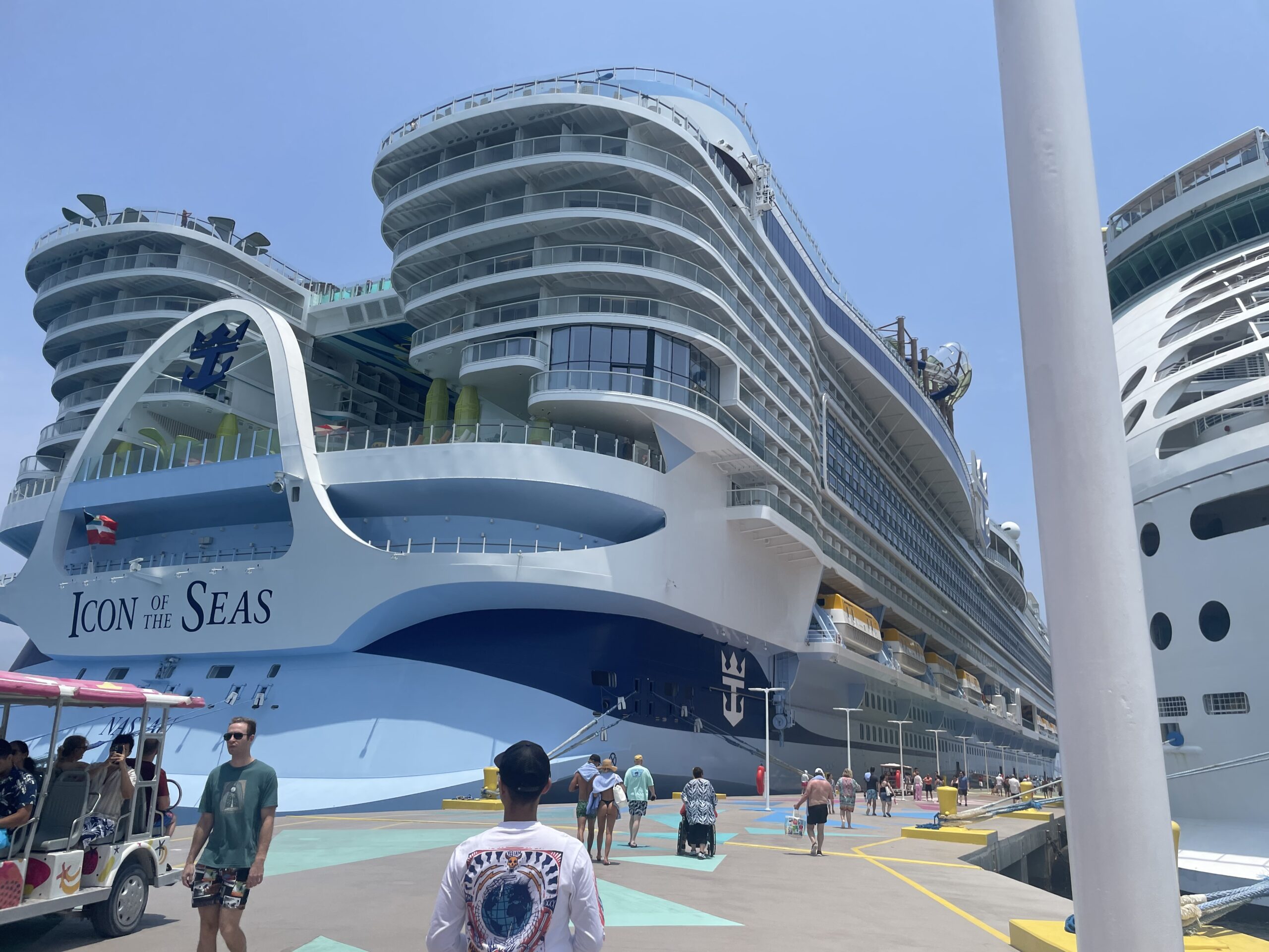 Kaikki joukolla jäätä särkemään!